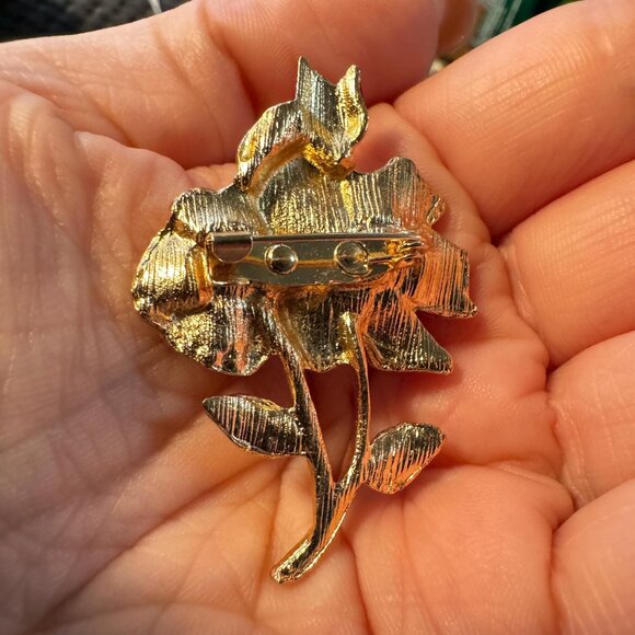 Red Enamel Flower Brooch With Faux Pearls and Rhinestones | Vintage Style Pin - Picture 3 of 3